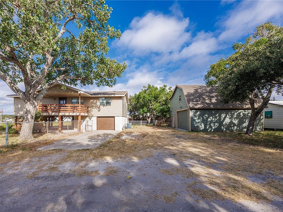 1st image of 3830 Jamaica Dr