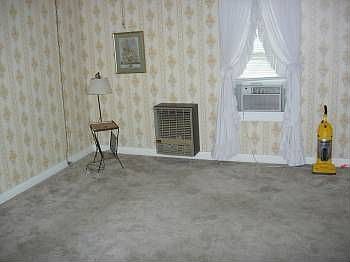 4th image of 4169 School St