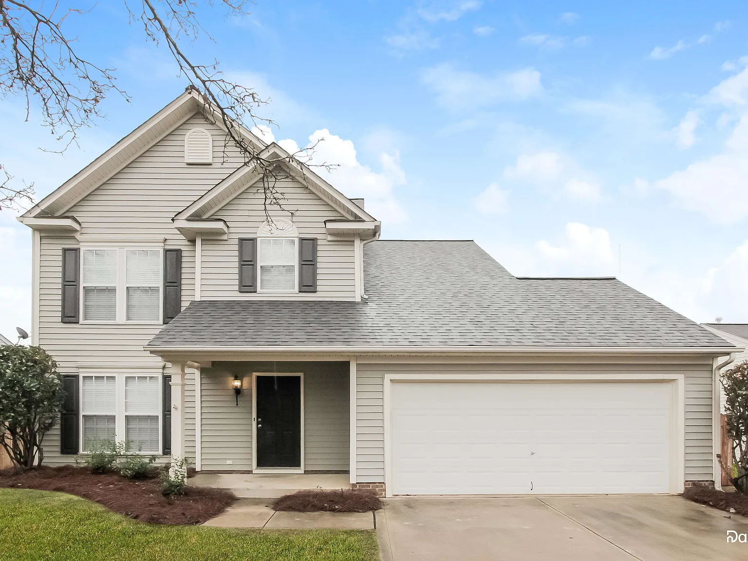 3 bed, 2.5 bath, 1633 sqft, $1,985 — Photo 1