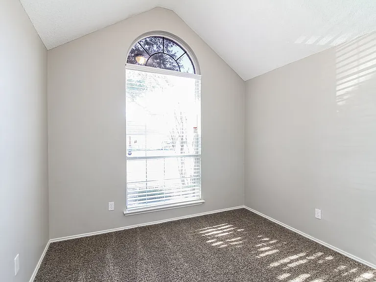 2338 Liles Ln — Photo 10