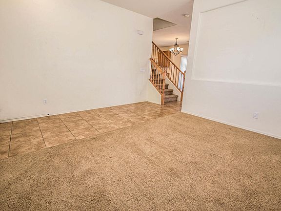 4th image of 1370 E Linda Dr