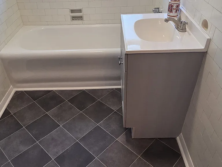 2201 Bashford Manor Ln — Photo 29