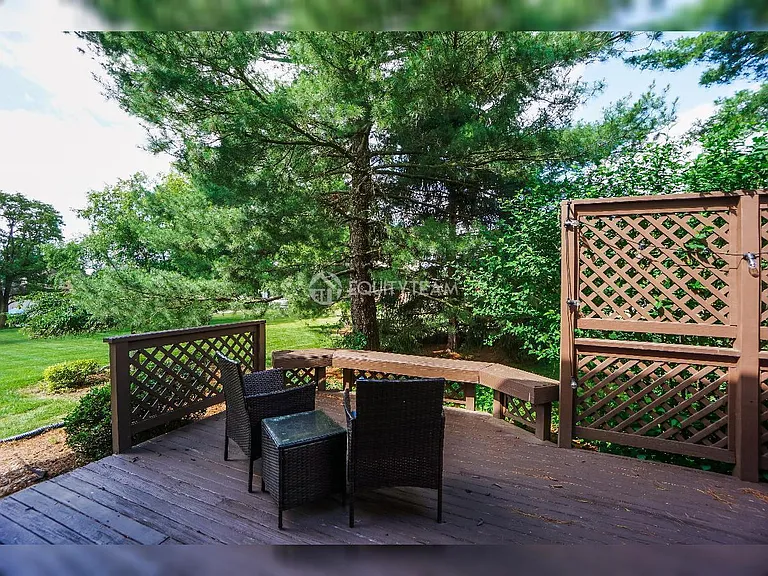 6275 Hummingbird Dr — Photo 36