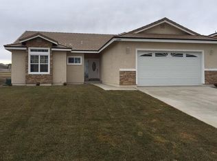 1302 Rouge River Rd, Fernley, NV 89408