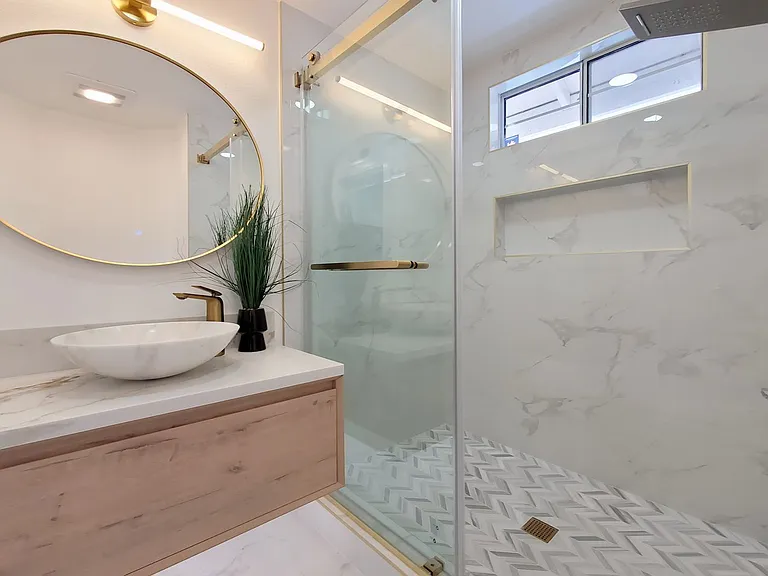 220 S Linhaven Cir — Photo 2