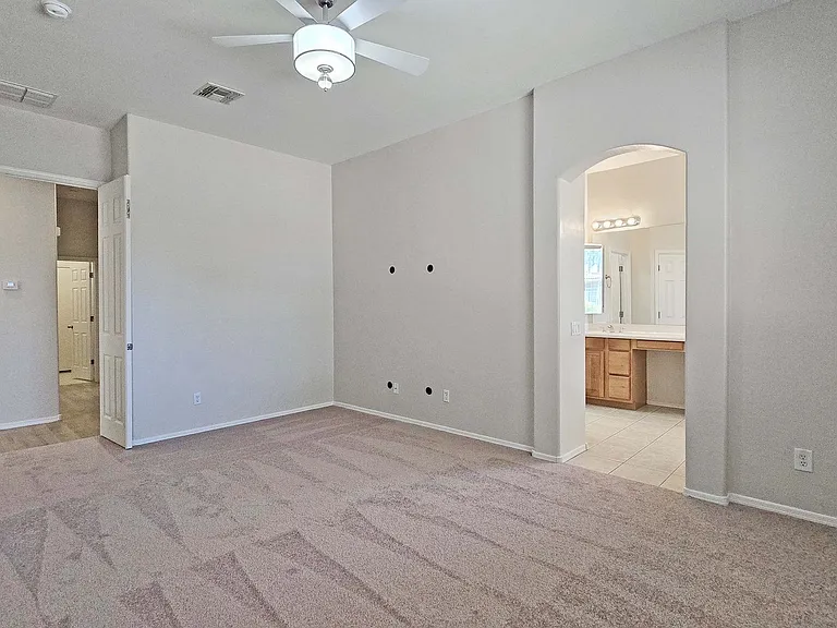 13588 W Alvarado Dr — Photo 15