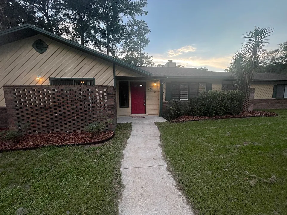 3810 NW 28th Ter
