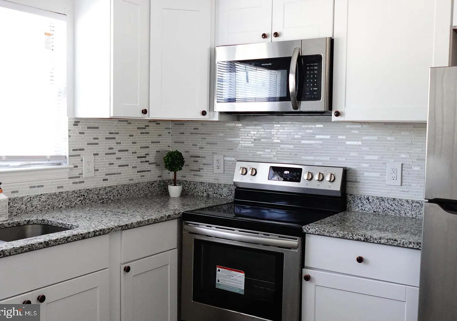 3 bed, 2.5 bath, 1200 sqft, $2,650 — Photo 3