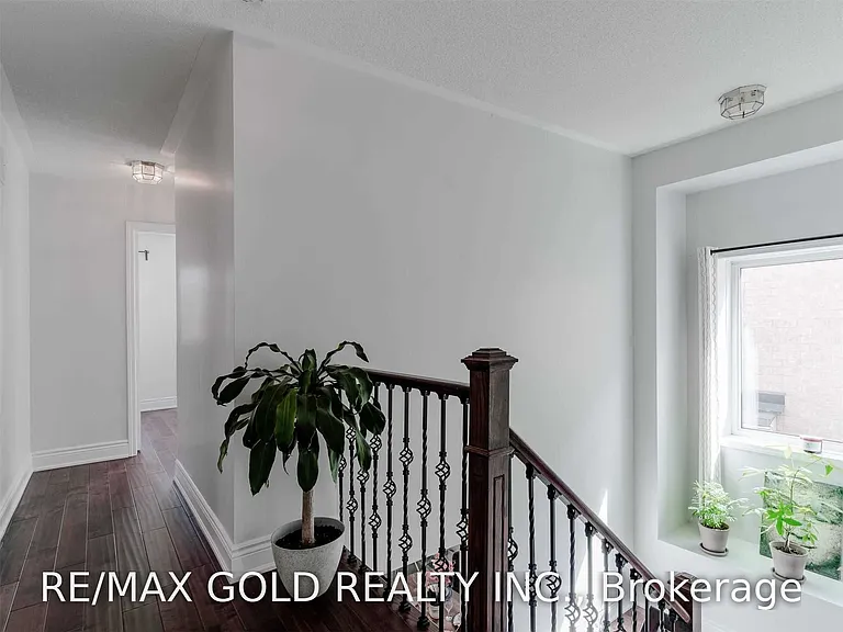 6 Marshmarigold Dr — Photo 19