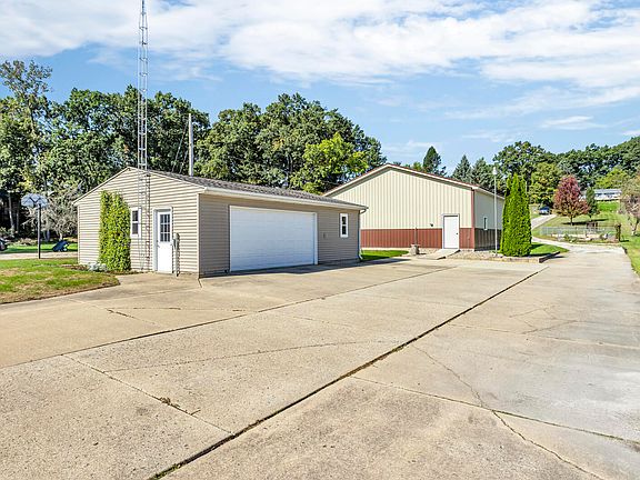 5th image of 131 Ashworth Dr