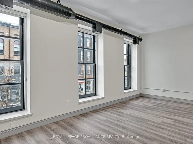 380 George St N #1B — Photo 13