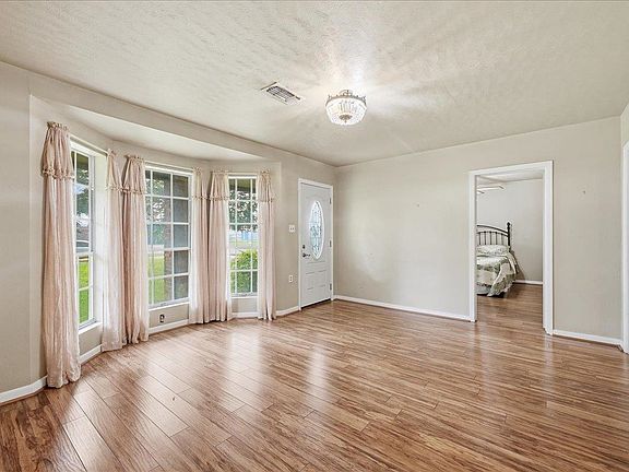5th image of 7966 Viterbo Rd