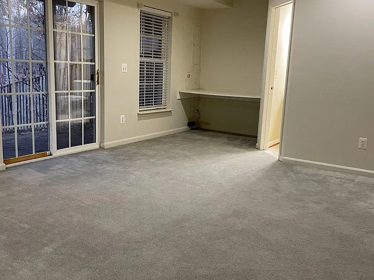 18405 Sierra Springs Sq — Photo 27