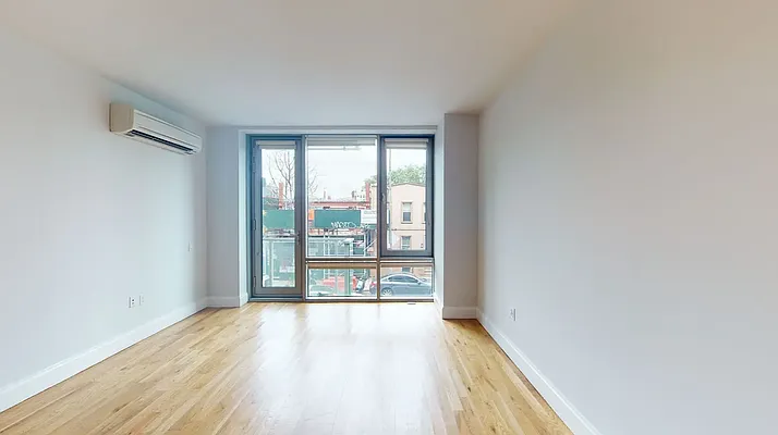 Rented by Cushman & Wakefield (Management) | media 2