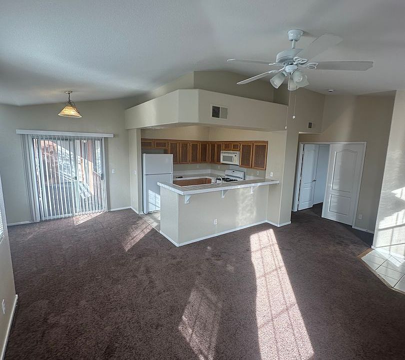 1st image of 1404 Seward St Unit 204