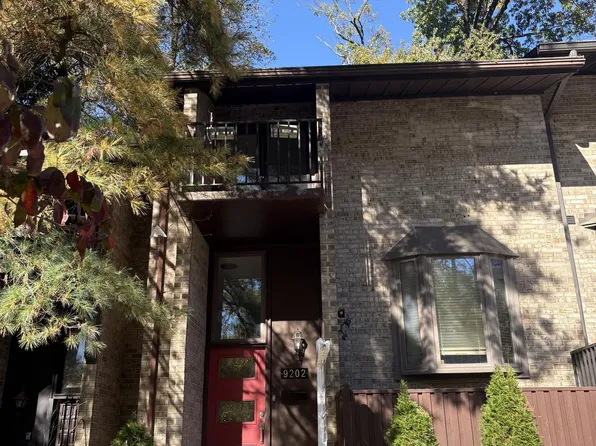 9202 Three Oaks Dr, Silver Spring, MD 20901