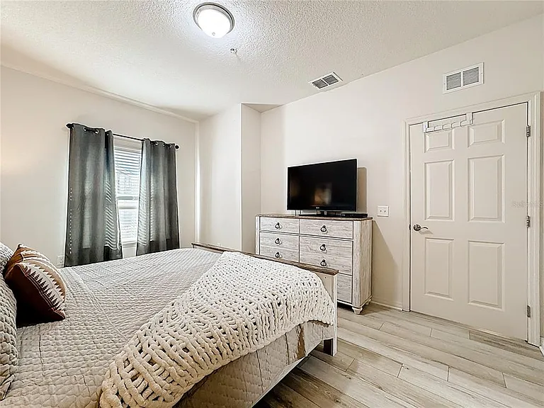 8986 Shine Dr — Photo 20
