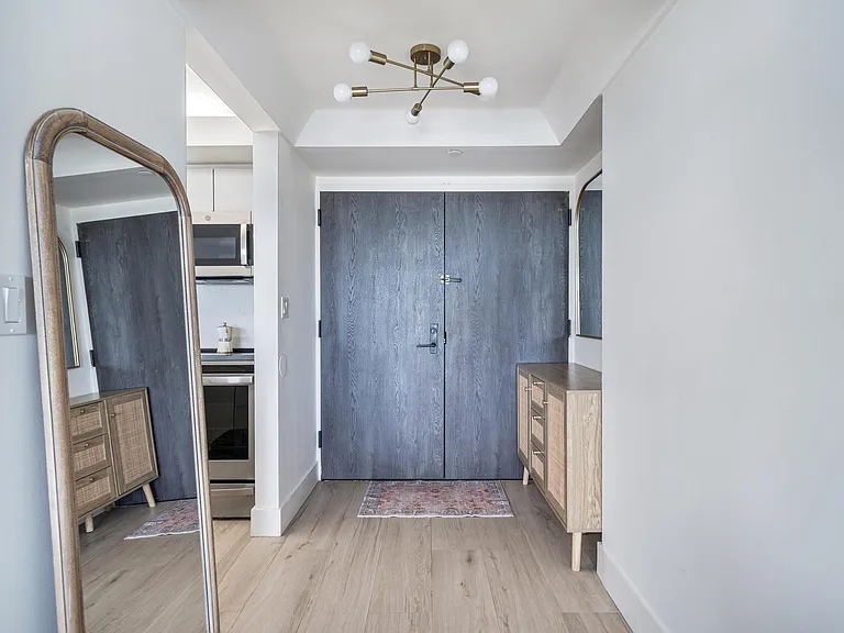 3411 Indian Creek Dr #403 — Photo 15