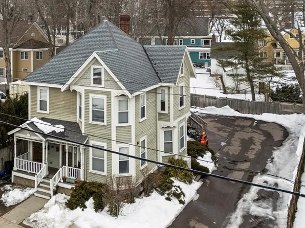 111 Central St, Ipswich, MA 01938