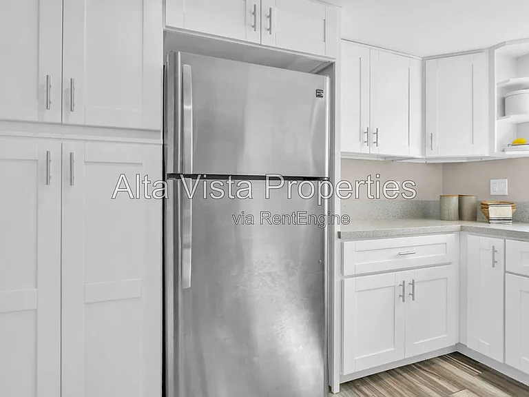 4082 Mahaila Ave #E — Photo 11