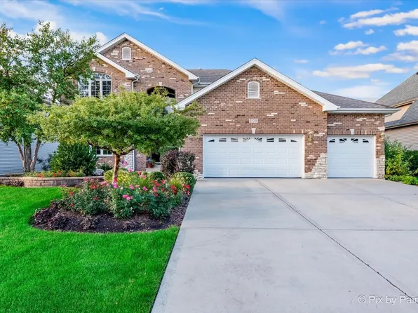 199 Amherst Cir, Oswego, IL 60543