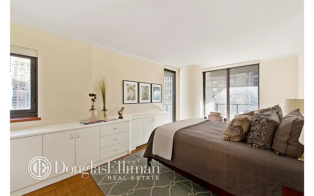 Rented by Douglas Elliman | media 28