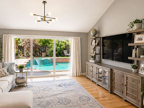 3rd image of 2513 Trotter Way