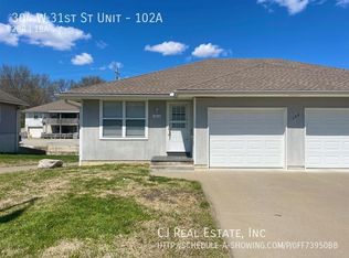 304 W 31st St UNIT 102A, Higginsville, MO 64037