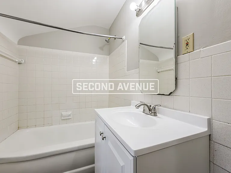 327 Elias Dr — Photo 9