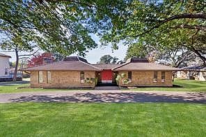 1st image of 1921 Briarwood Dr