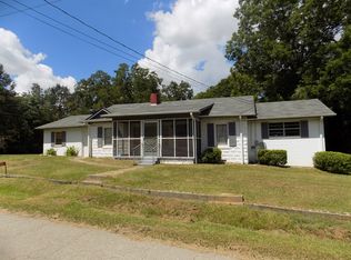 41 S 4th Ave, Mc Rae, GA 31055