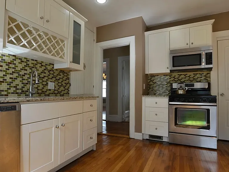 22 Brooks St #22 — Photo 9