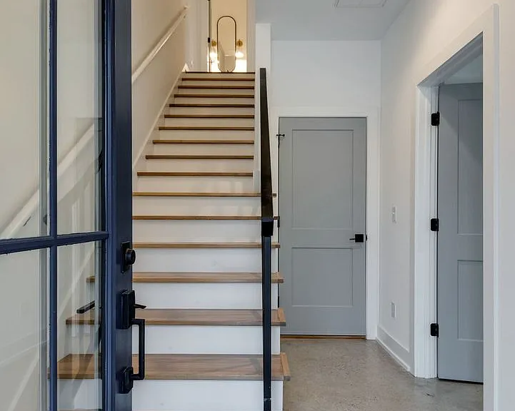 862 W Sharpe Ave #1 — Photo 3