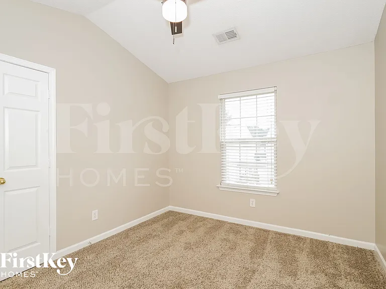 137 Watercress Ct — Photo 12
