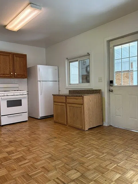 1722 Elizabeth Avenue Northwest - 2 — Photo 3