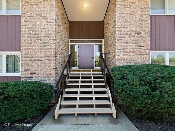 2nd image of 505 N Kenilworth Ave #8