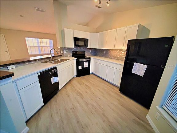 4th image of 2954 Chalmer St