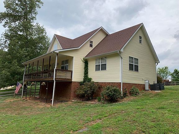 3rd image of 68 Green Leaf Dr