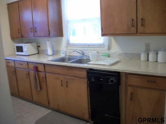 3rd image of 1618 N 67th St W