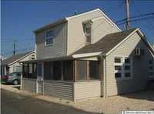 68 Spray Way, Lavallette, NJ 08735