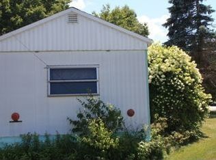 357 N Raymond Rd, Raymond, ME 04071