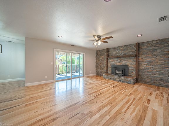 5th image of 4145 Remington Dr
