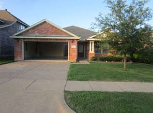 9121 Rainland Ct, Arlington, TX 76002