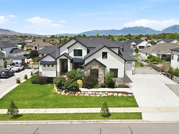 2nd image of 1002 W Temple Rim Ln S