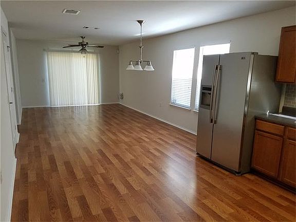 3rd image of 1317 Coriander Dr