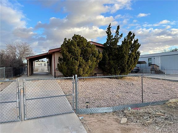3rd image of 3085 E Thompson Ave