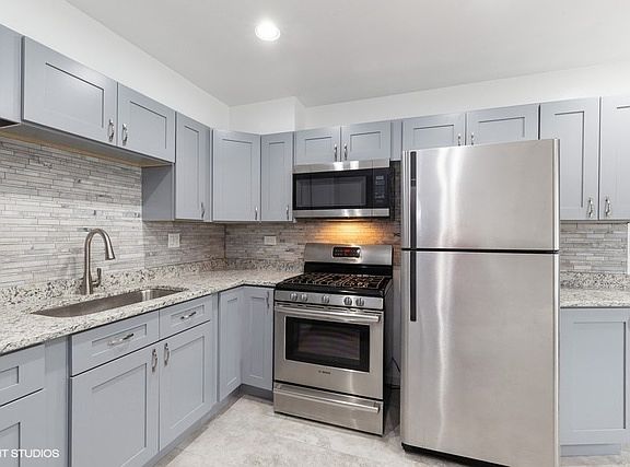 5th image of 234 N Walnut St APT C
