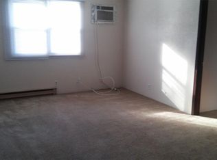 405 Edgebrook Dr APT 5, Champaign, IL