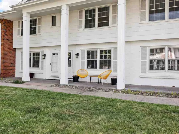 915 Oakcrest St APT 12, Iowa City, IA 52246
