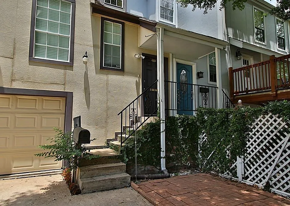 814 Knox St #C